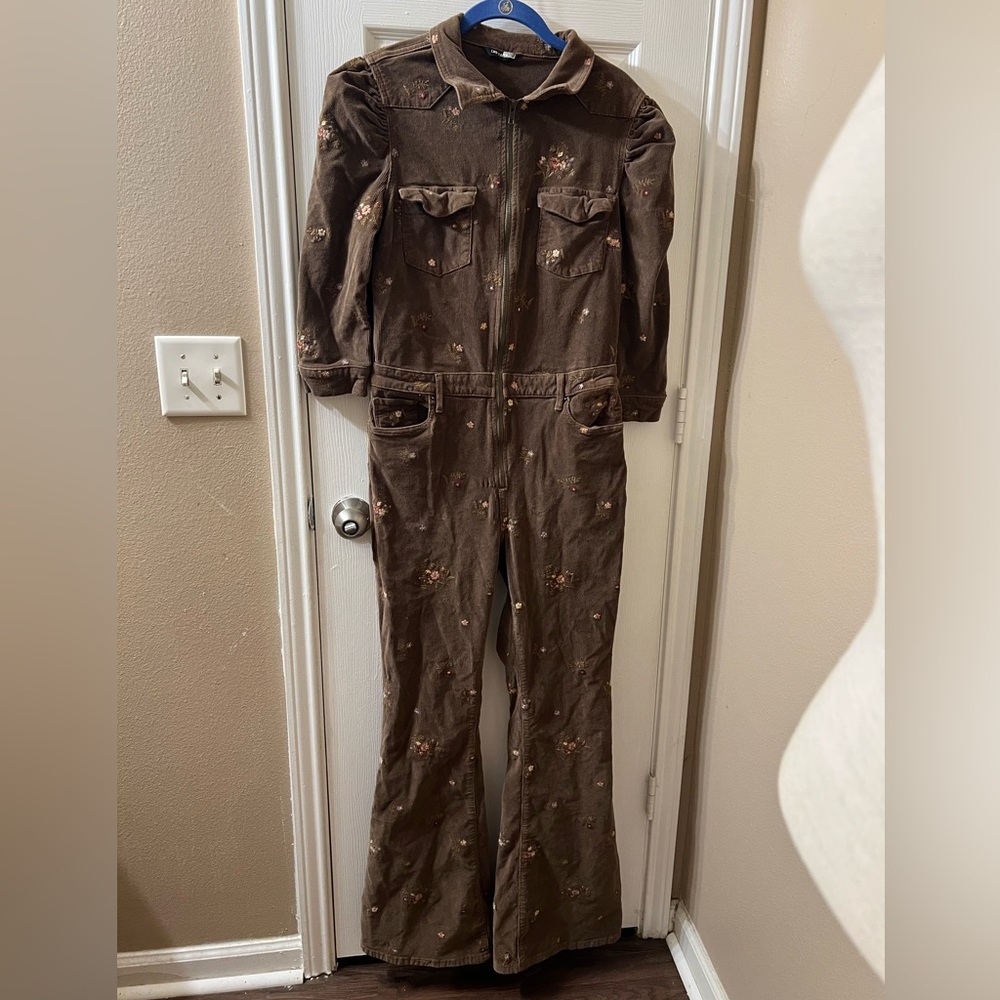 Driftwood Embroidered Cord
Coverall size L - Picture 4 of 11